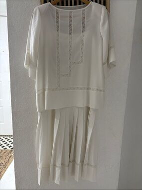 Elegant White Two-Piece Pleated Women’s Dress vintage